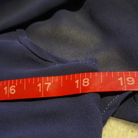 Elegant Blue Women's Top - Picture 6 of 8